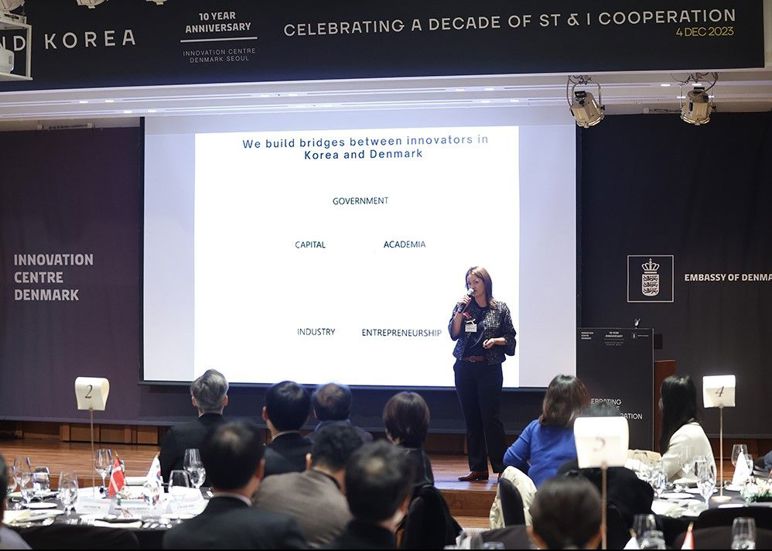 Executive Director Ditte Rønde Veise of the Innovation Centre Denmark (ICDK) of the Danish embassy gives a presentation at an event celebrating the 10th anniversary of the ICDK held at the Shilla Hotel in Jung-gu, Seoul, on December 4th.) of the Danish embassy gives a presentation at an event celebrating the 10th anniversary of the ICDK held at the Shilla Hotel in Jung-gu, Seoul, on December 4th. The ICDK supports Danish start-ups, universities, research centers, public organizations, and companies in expanding to the Korean market and to collaborate with Korean partners.